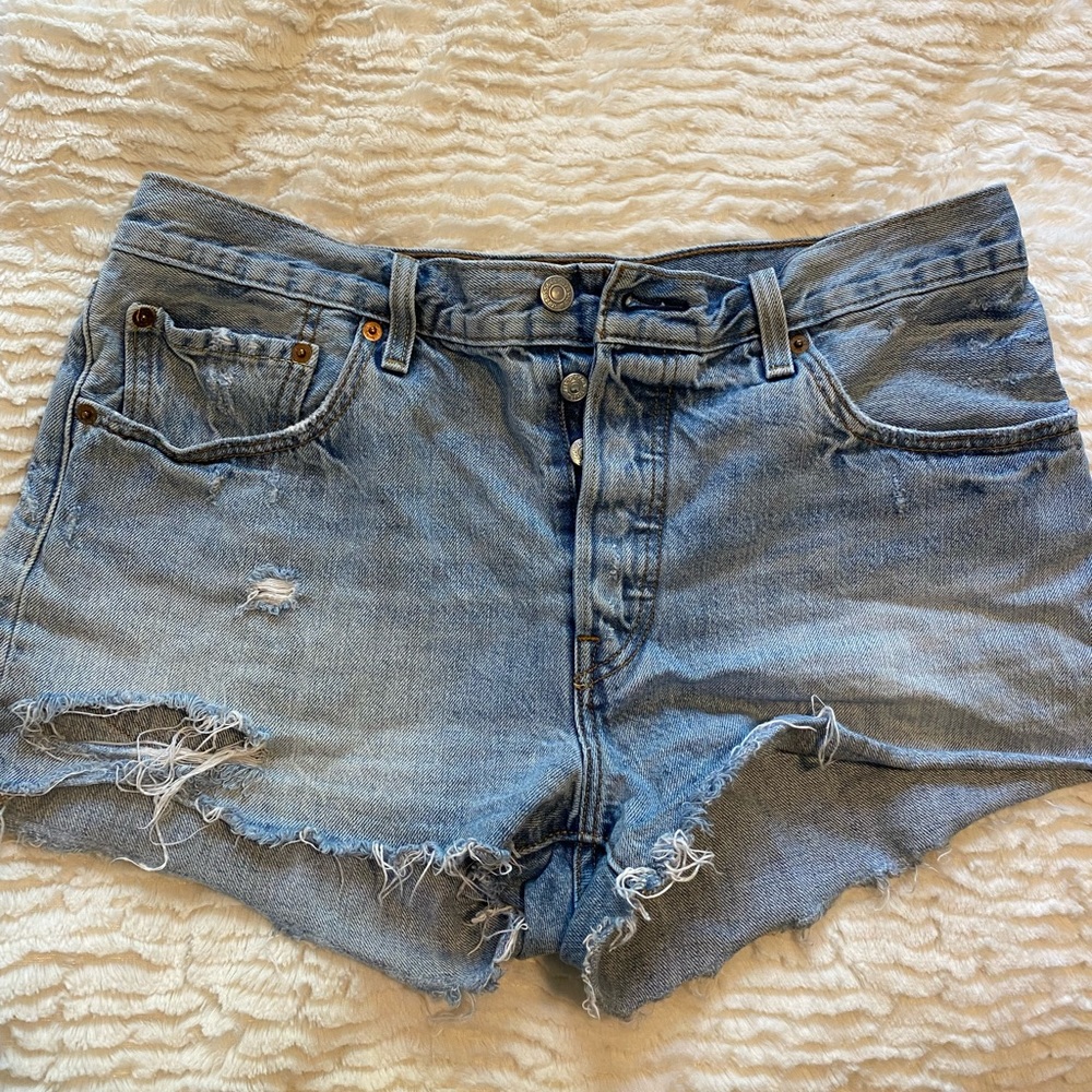 Vintage high waisted Levi 501 shorts